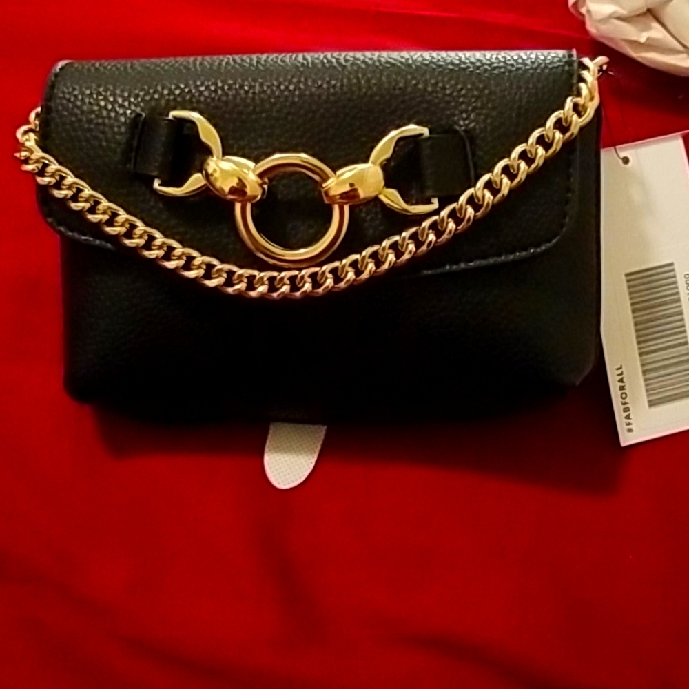 👜PICK ME UP PURSE👜